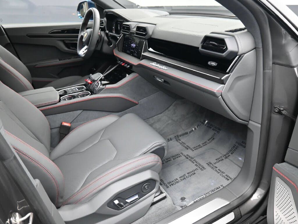 2025 Lamborghini Urus SE AWD photo 11