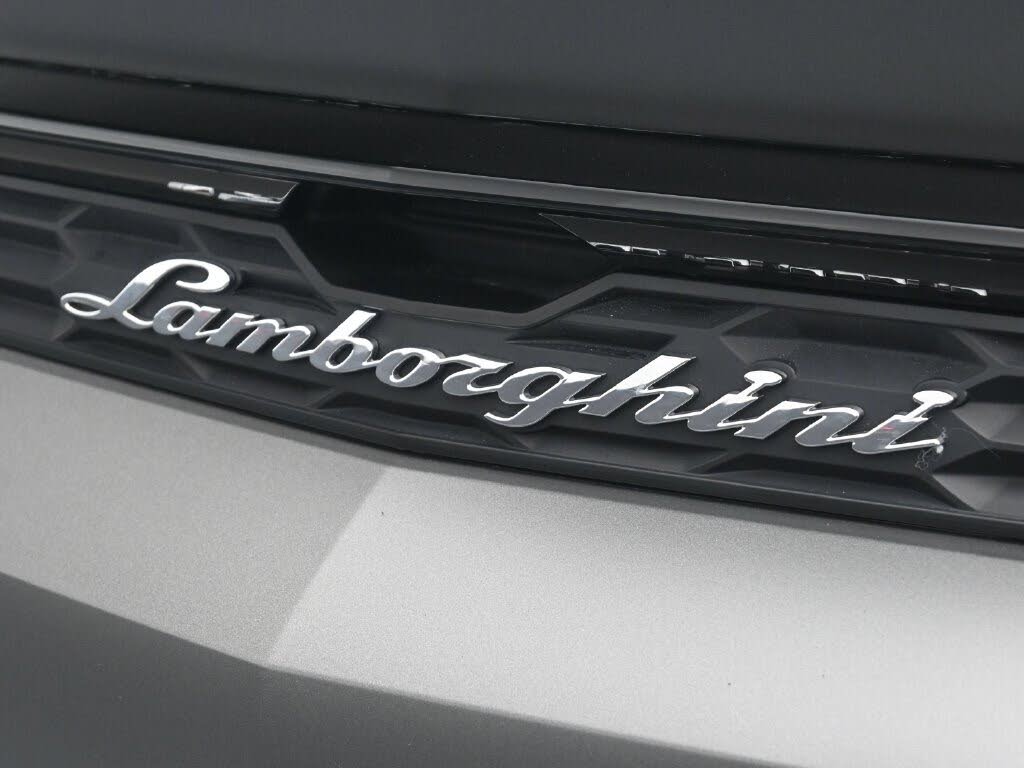 2025 Lamborghini Urus SE AWD photo 21