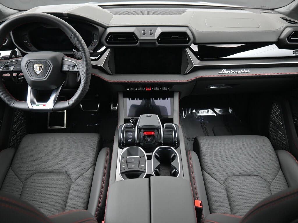 2025 Lamborghini Urus SE AWD photo 4