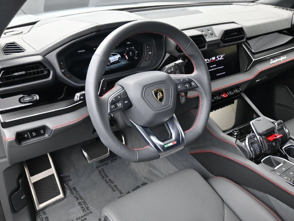 2025 Lamborghini Urus SE AWD photo 7