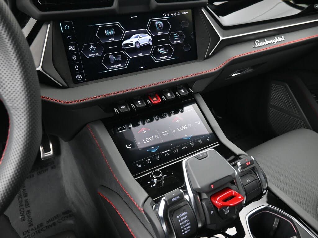 2025 Lamborghini Urus SE AWD photo 8