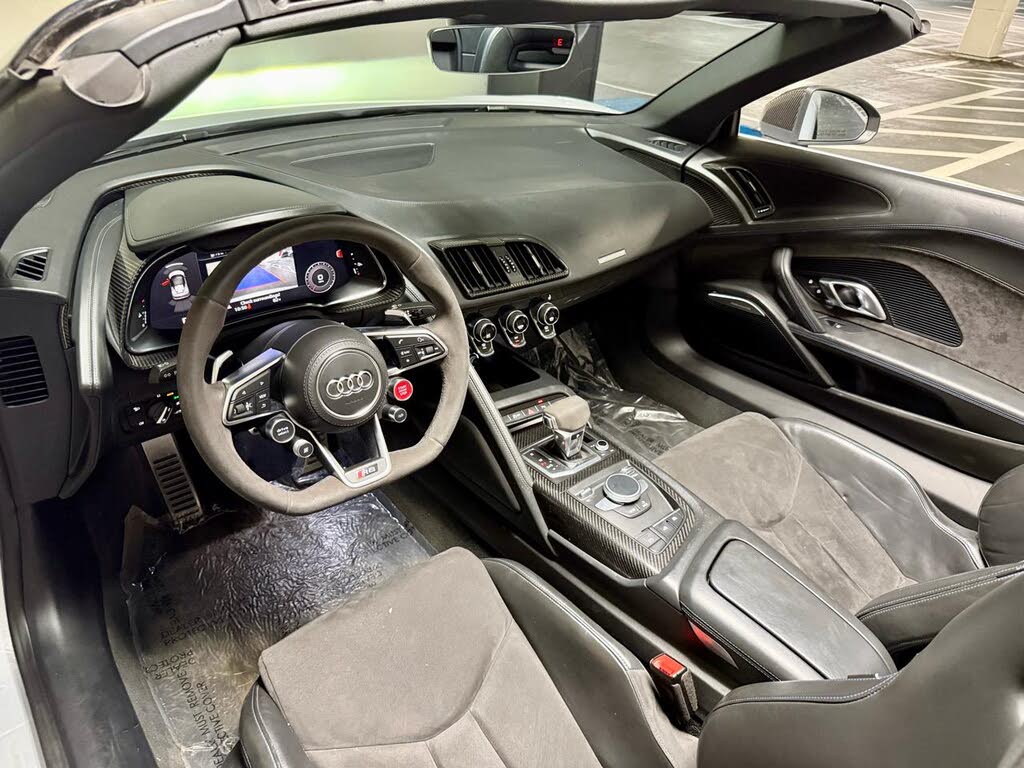 2021 Audi R8 quattro V10 Performance Spyder AWD photo 17 of 24