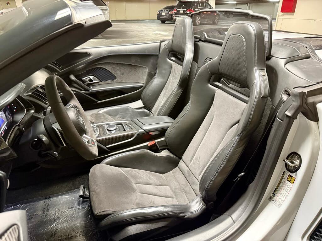 2021 Audi R8 quattro V10 Performance Spyder AWD photo 18 of 24