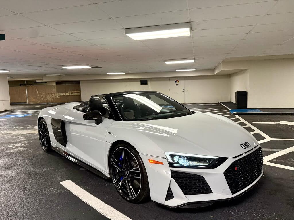 2021 Audi R8 quattro V10 Performance Spyder AWD photo 7 of 24