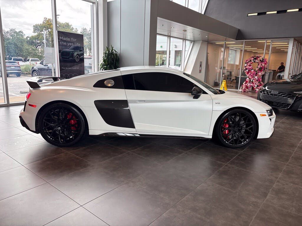 2021 Audi R8 quattro V10 Performance Coupe AWD photo 4 of 24