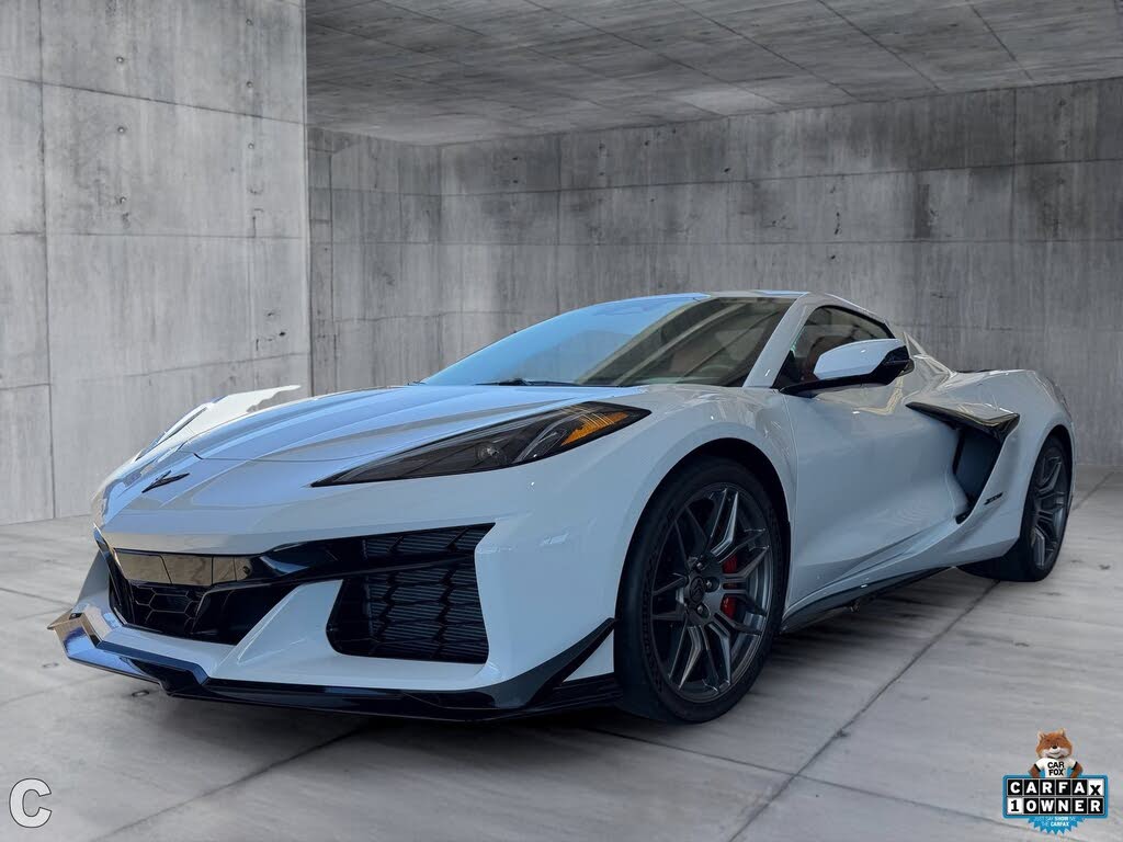 2024 Chevrolet Corvette Z06 3LZ Convertible RWD photo 2