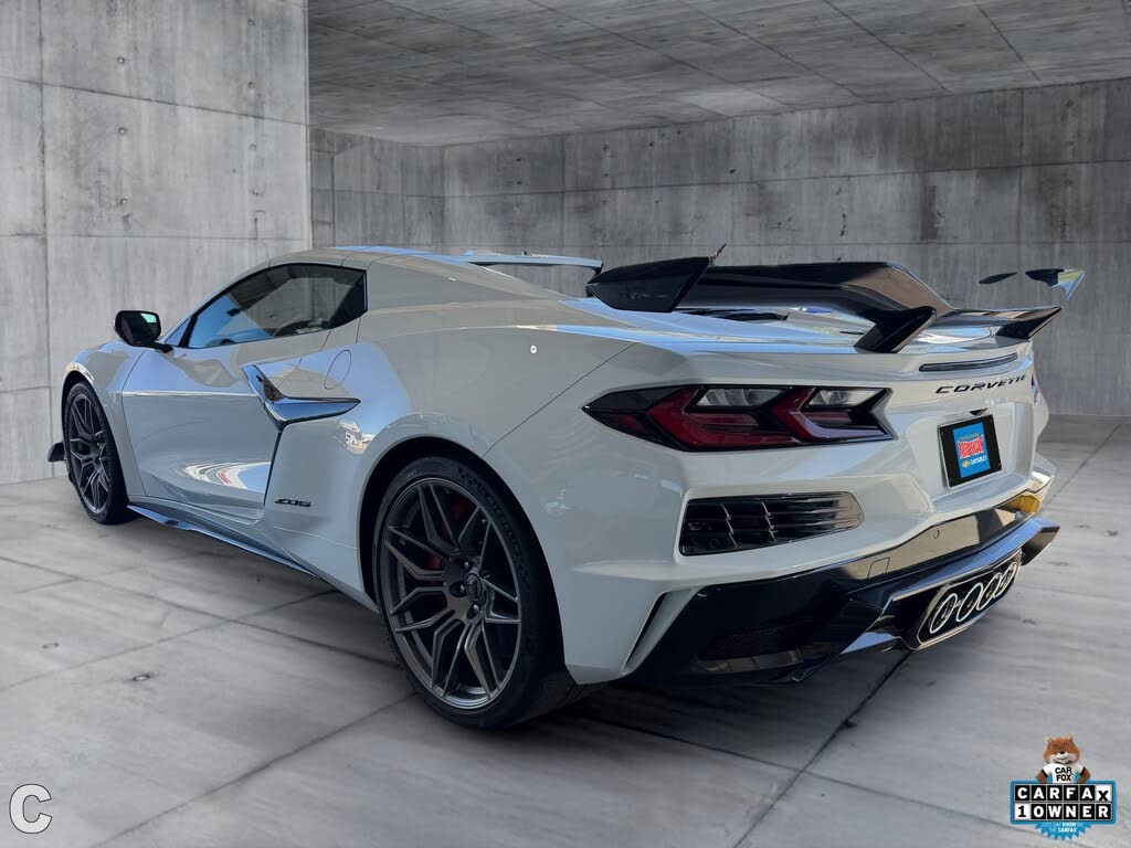 2024 Chevrolet Corvette Z06 3LZ Convertible RWD photo 3