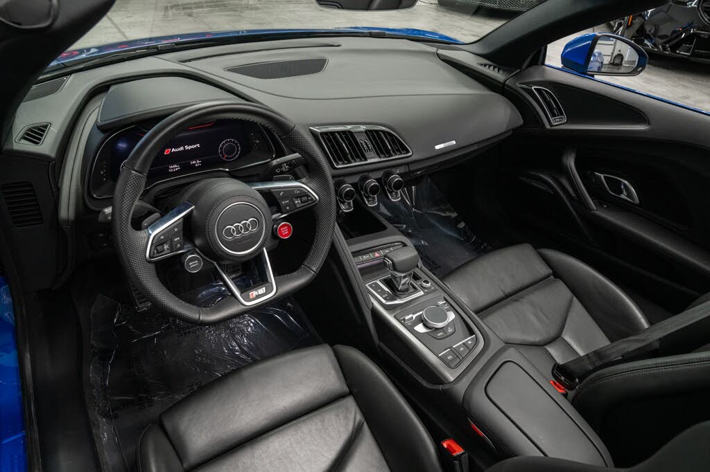 2020 Audi R8 quattro V10 Spyder AWD photo 12 of 24