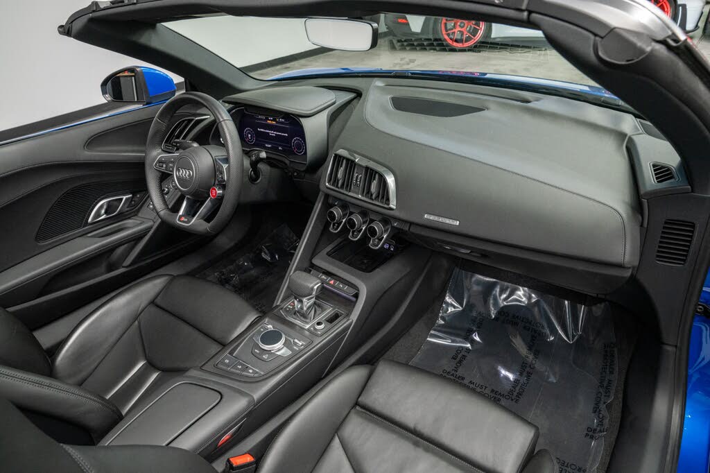 2020 Audi R8 quattro V10 Spyder AWD photo 13 of 24