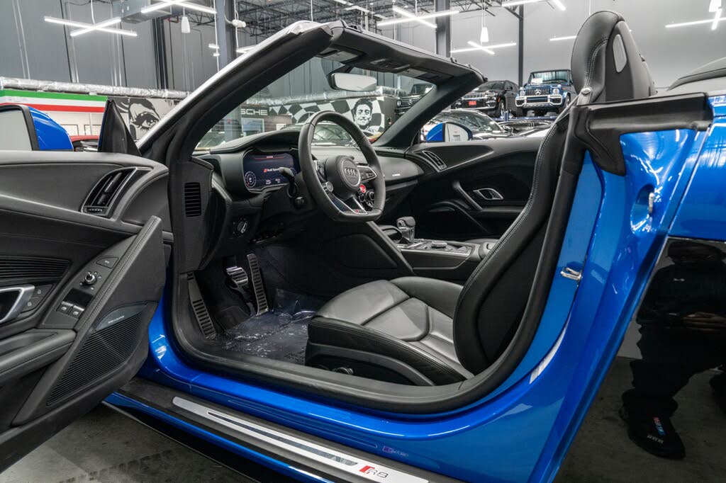 2020 Audi R8 quattro V10 Spyder AWD photo 22 of 24