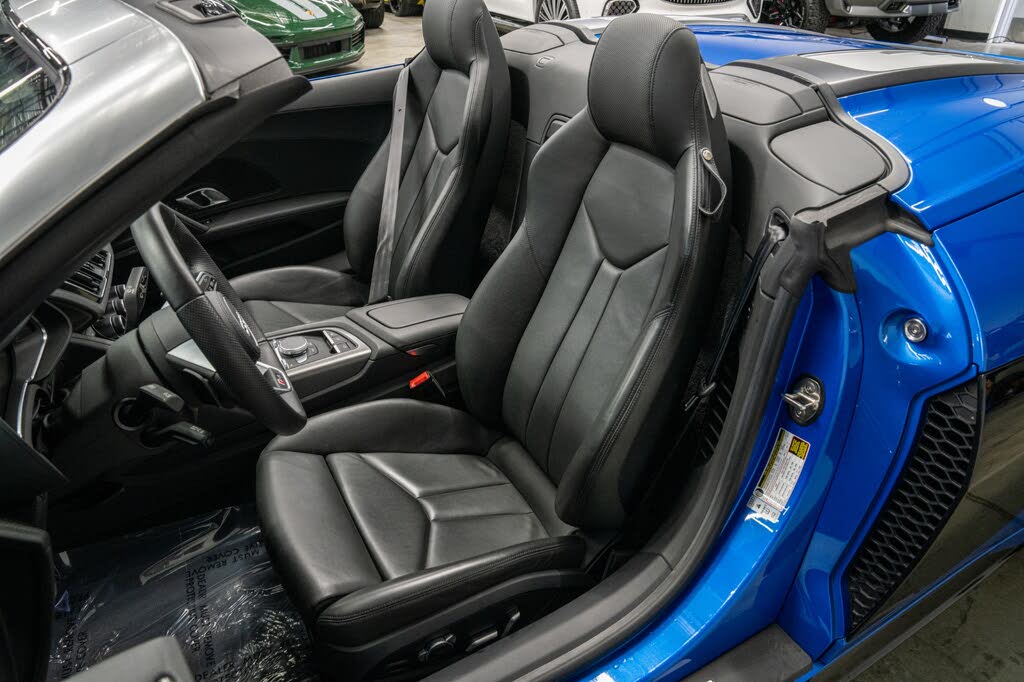 2020 Audi R8 quattro V10 Spyder AWD photo 23 of 24