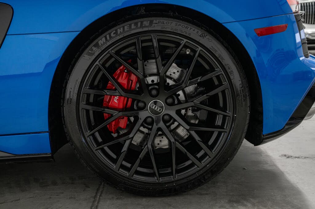 2020 Audi R8 quattro V10 Spyder AWD photo 10 of 24