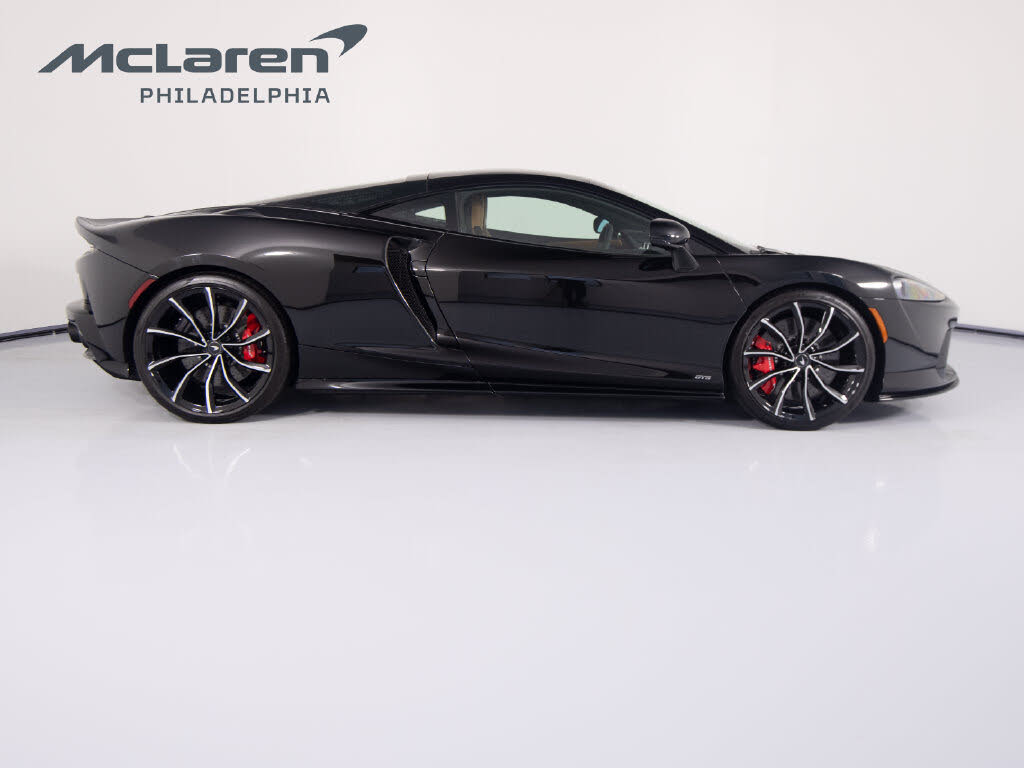 2027 McLaren GTS RWD photo 4