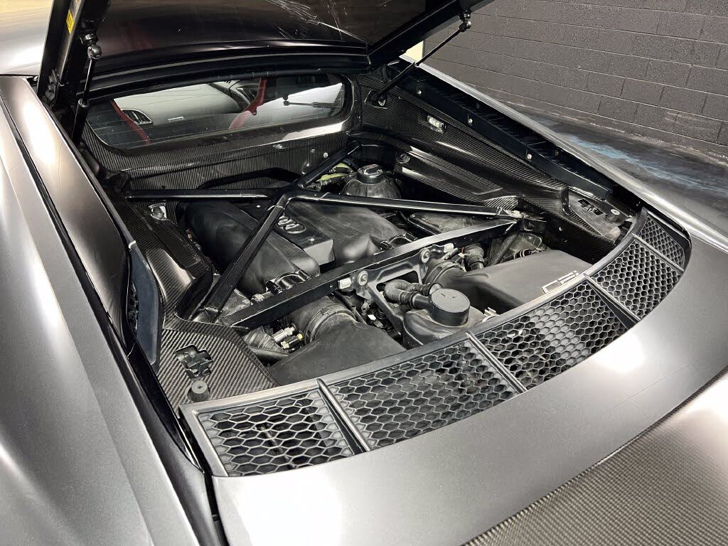 2017 Audi R8 quattro V10 Coupe AWD photo 16 of 24