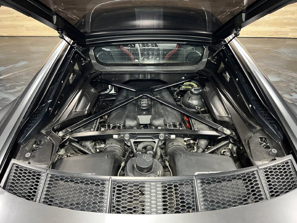 2017 Audi R8 quattro V10 Coupe AWD photo 17 of 24