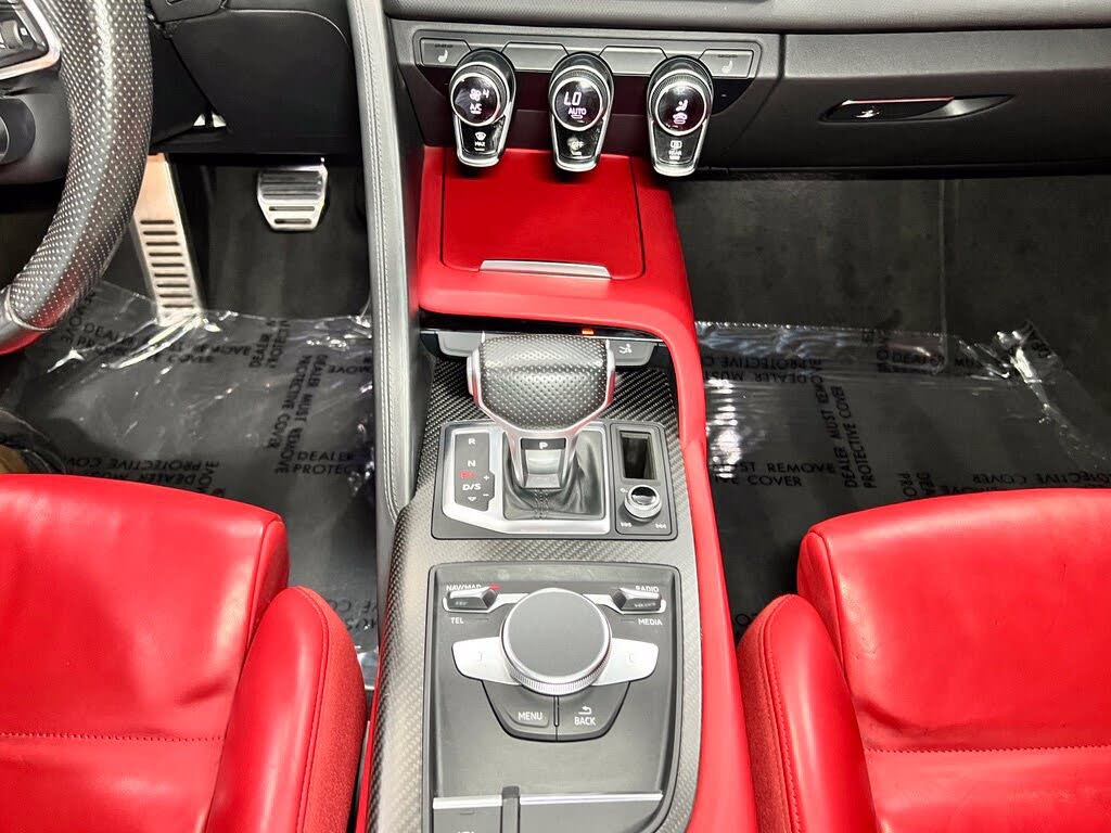 2017 Audi R8 quattro V10 Coupe AWD photo 19 of 24