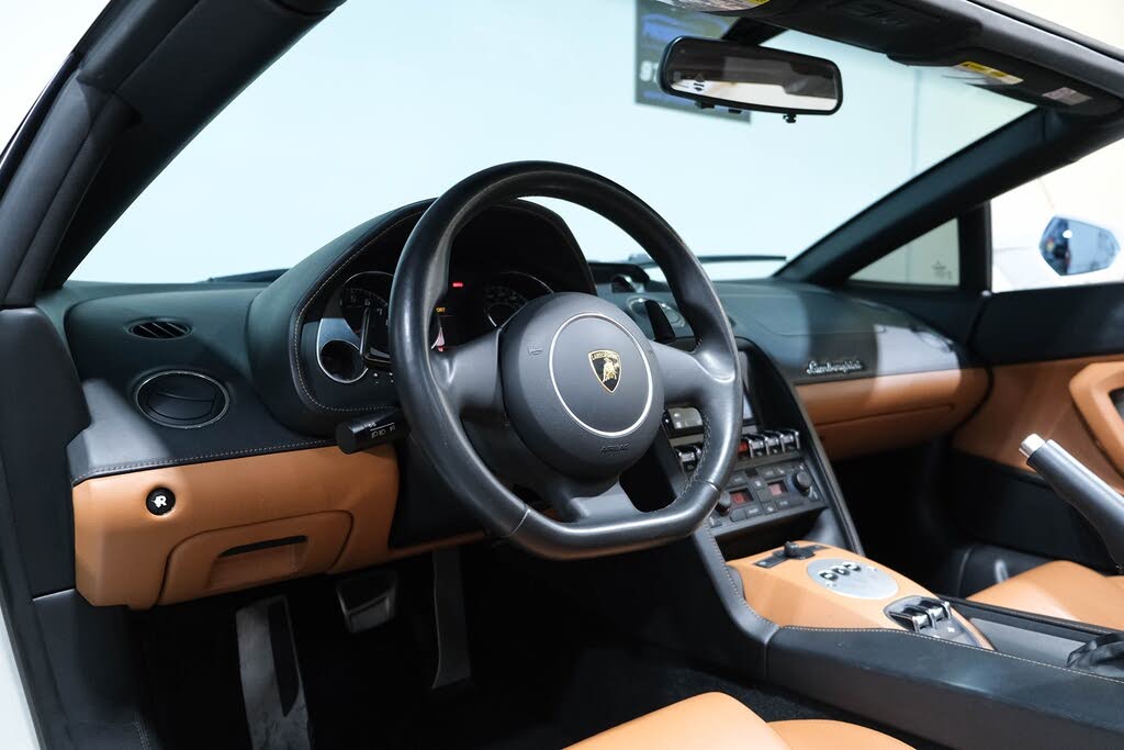 2010 Lamborghini Gallardo LP 560-4 Spyder AWD photo 20