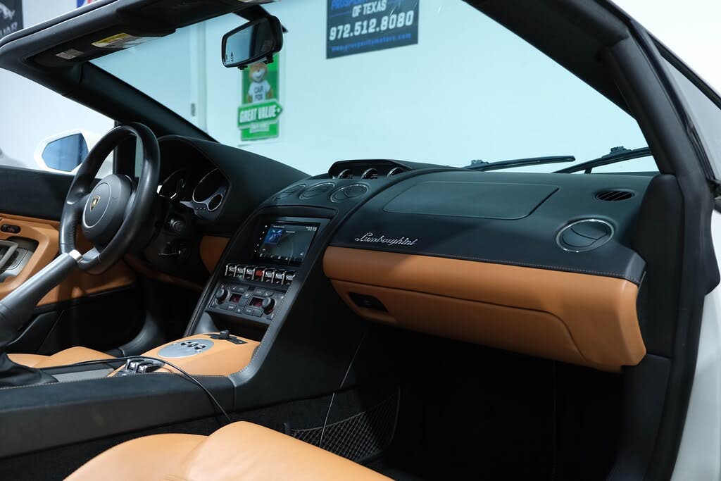 2010 Lamborghini Gallardo LP 560-4 Spyder AWD photo 23