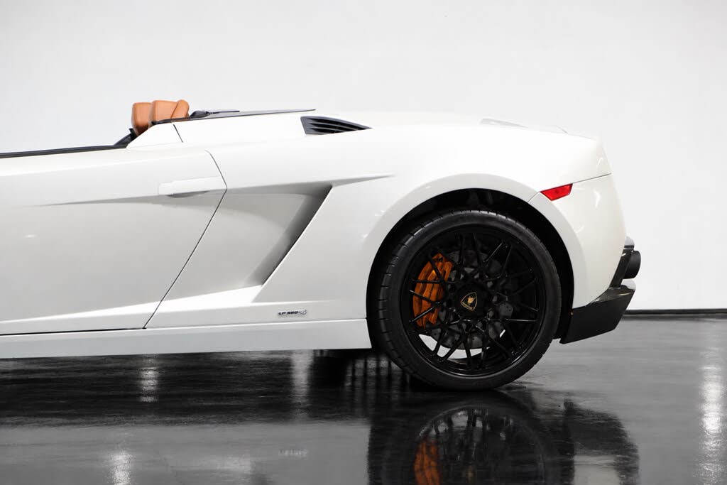 2010 Lamborghini Gallardo LP 560-4 Spyder AWD photo 9