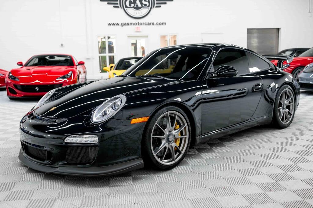 2010 Porsche 911 GT3 Coupe RWD photo 4
