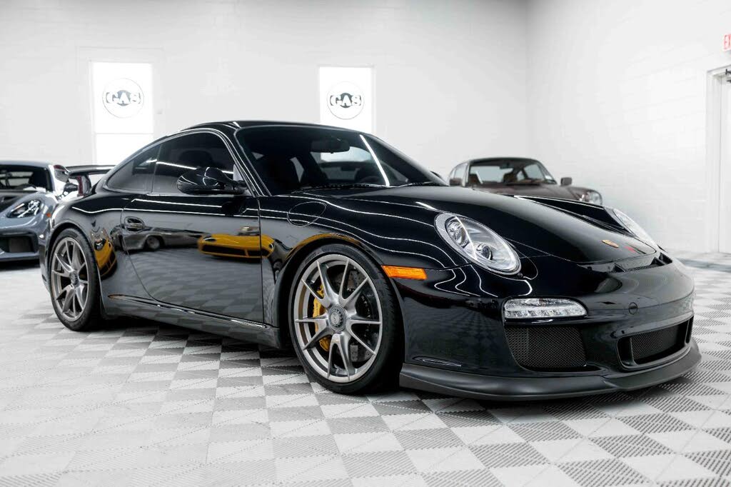 2010 Porsche 911 GT3 Coupe RWD photo 6