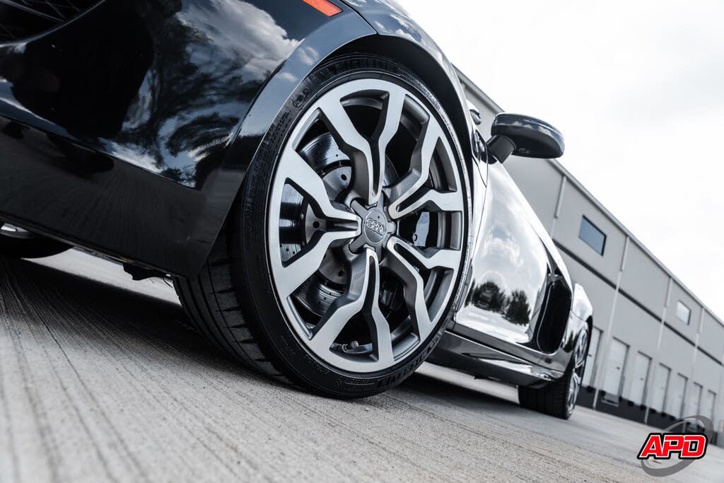2011 Audi R8 5.2 quattro Spyder AWD photo 24 of 24