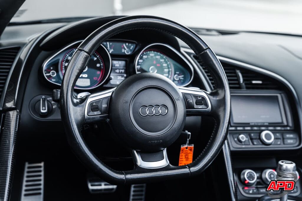 2011 Audi R8 5.2 quattro Spyder AWD photo 7 of 24