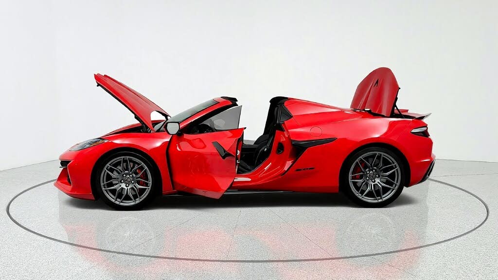 2025 Chevrolet Corvette Z06 2LZ Convertible RWD photo 10