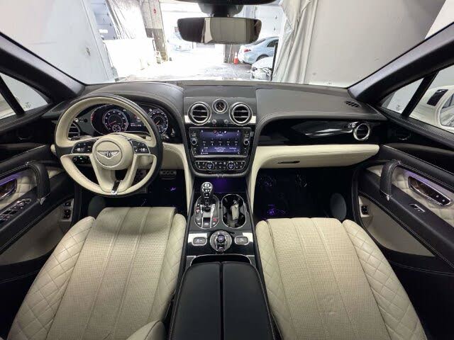 2020 Bentley Bentayga V8 AWD photo 24