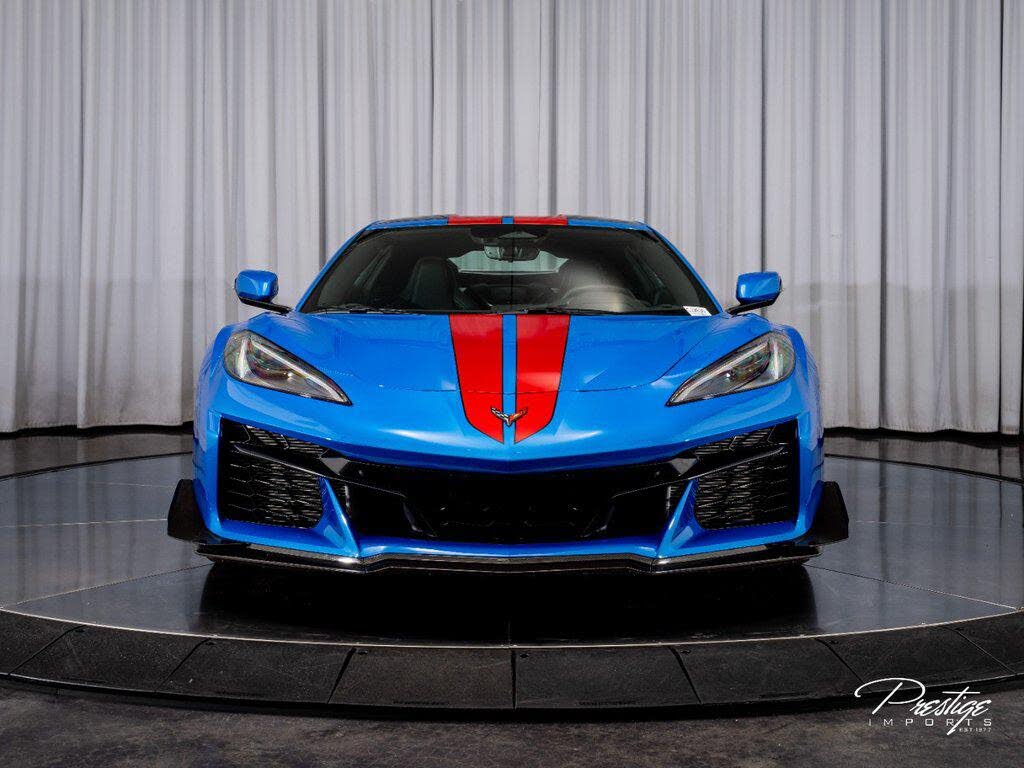 2025 Chevrolet Corvette Z06 2LZ Coupe RWD photo 2