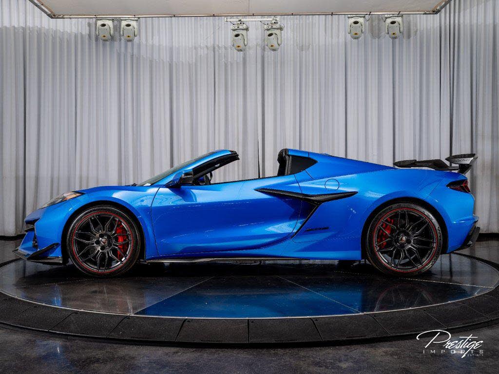 2025 Chevrolet Corvette Z06 2LZ Coupe RWD photo 12