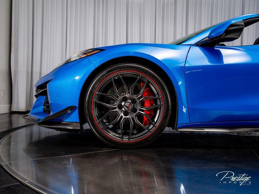 2025 Chevrolet Corvette Z06 2LZ Coupe RWD photo 13