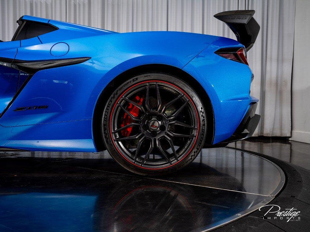 2025 Chevrolet Corvette Z06 2LZ Coupe RWD photo 14