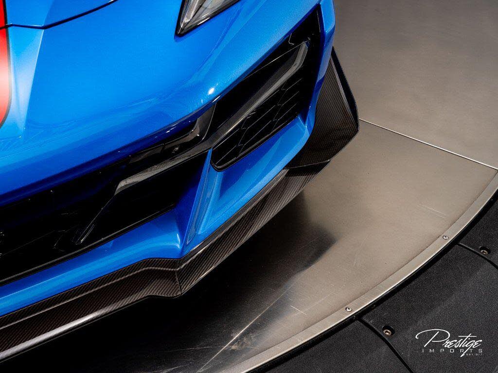 2025 Chevrolet Corvette Z06 2LZ Coupe RWD photo 6