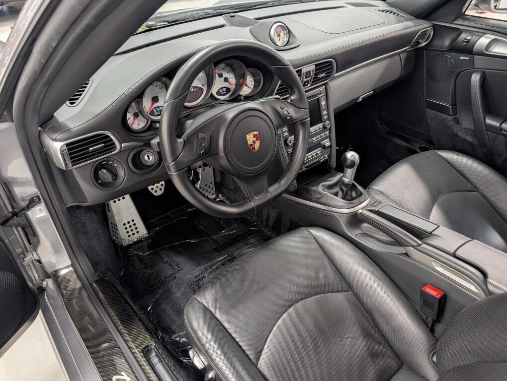 2010 Porsche 911 Turbo Coupe AWD photo 18 of 24