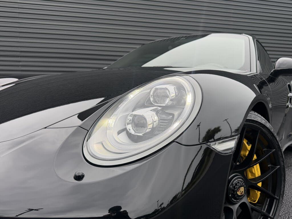 2017 Porsche 911 Turbo S Coupe AWD photo 11 of 24