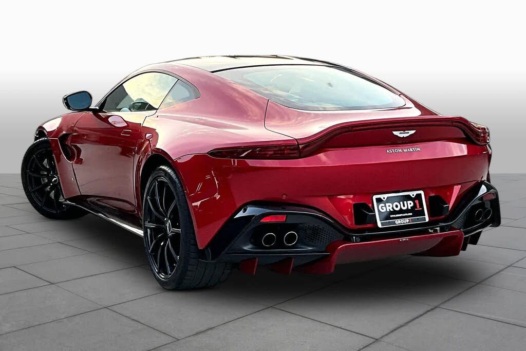 2019 Aston Martin Vantage RWD photo 12