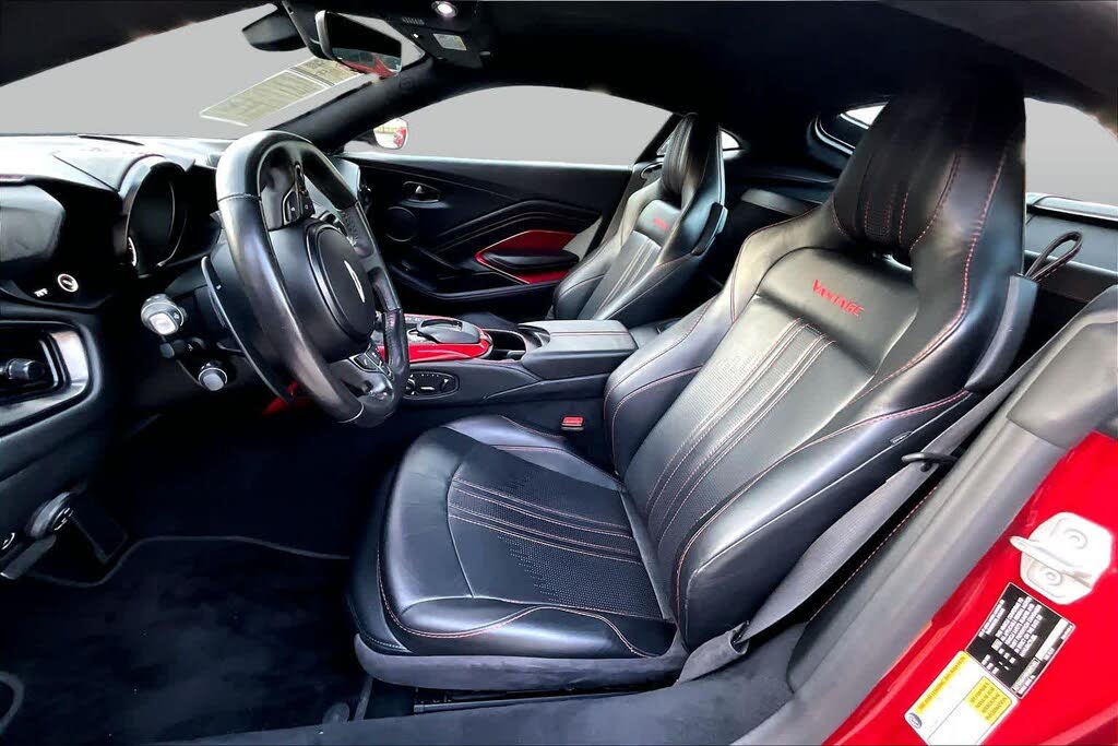 2019 Aston Martin Vantage RWD photo 21