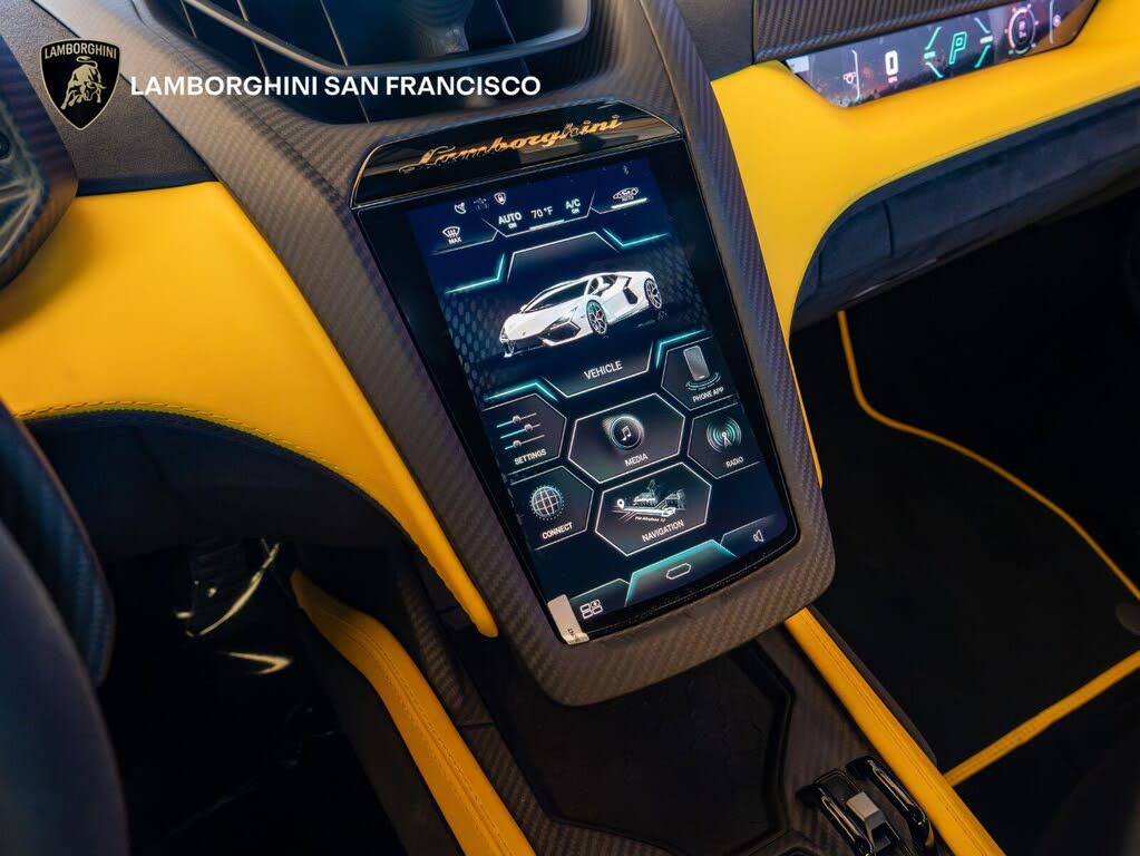 2026 Lamborghini Revuelto AWD photo 16 of 24