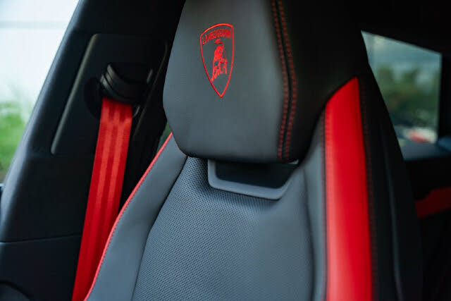 2025 Lamborghini Urus SE AWD photo 23