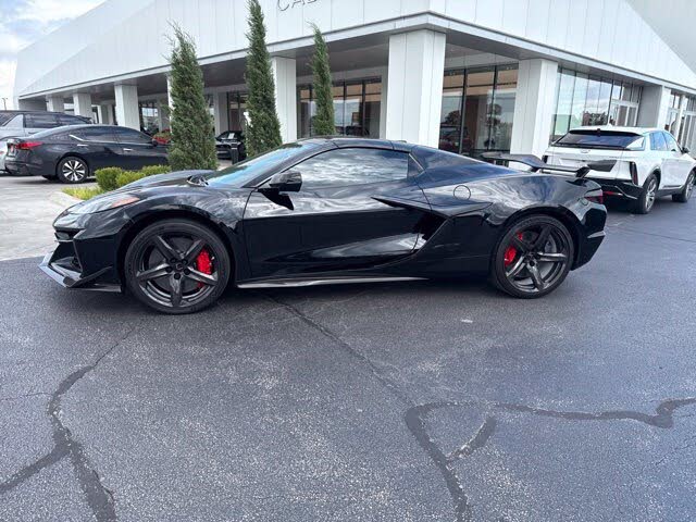 2023 Chevrolet Corvette Z06 3LZ Convertible RWD photo 2