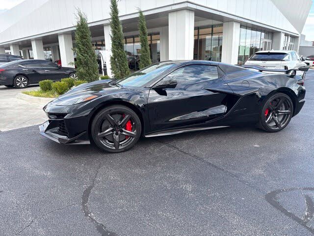 2023 Chevrolet Corvette Z06 3LZ Convertible RWD photo 3