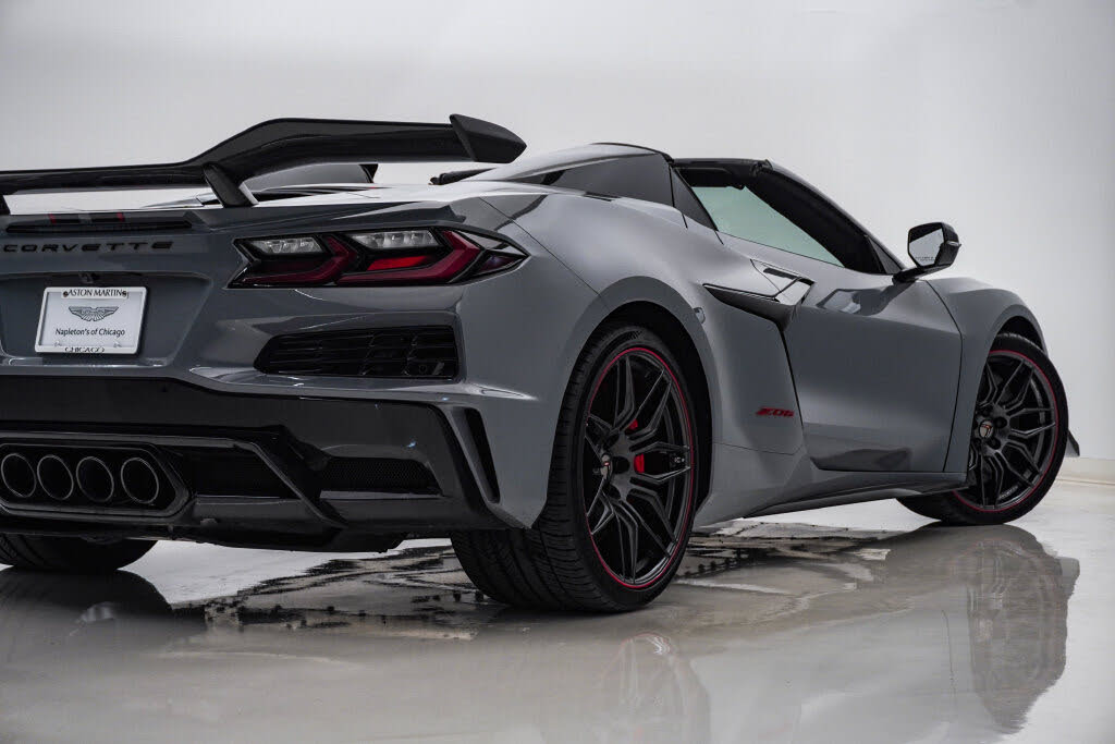 2025 Chevrolet Corvette Z06 2LZ Convertible RWD photo 12