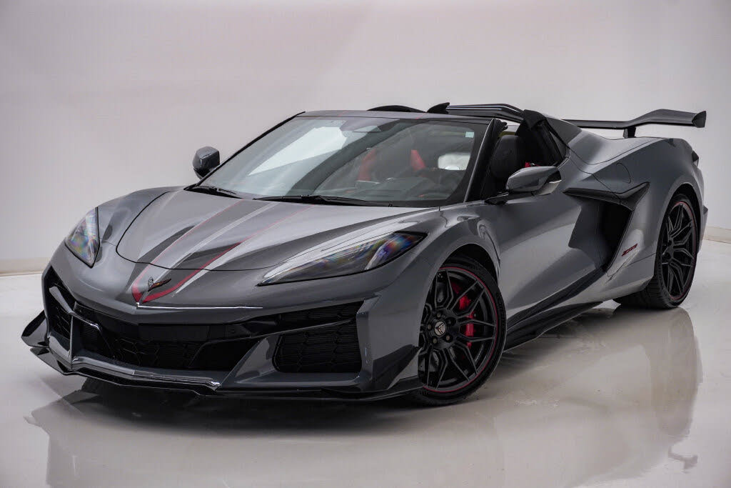 2025 Chevrolet Corvette Z06 2LZ Convertible RWD photo 3
