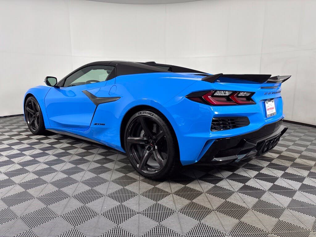 2023 Chevrolet Corvette Z06 3LZ Convertible RWD photo 3