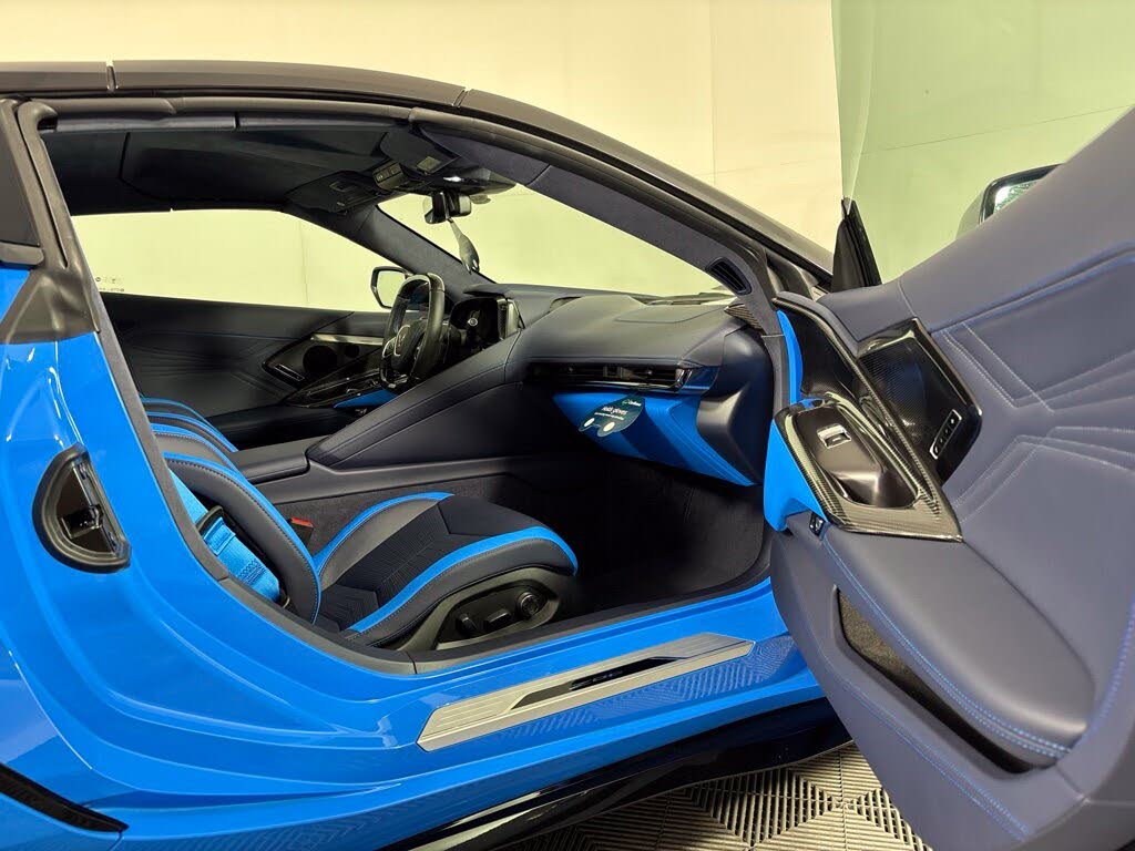 2023 Chevrolet Corvette Z06 3LZ Convertible RWD photo 8