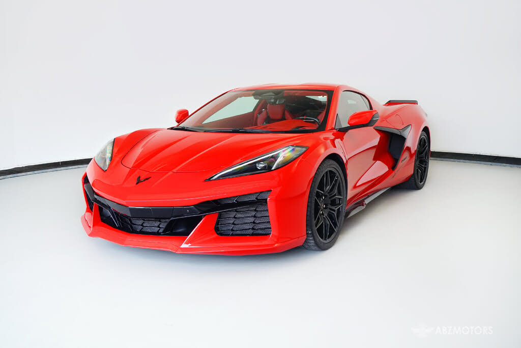 2025 Chevrolet Corvette Z06 3LZ Coupe RWD photo 2