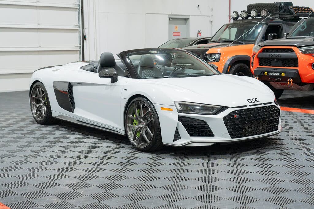 2020 Audi R8 quattro V10 Performance Spyder AWD photo 12 of 24