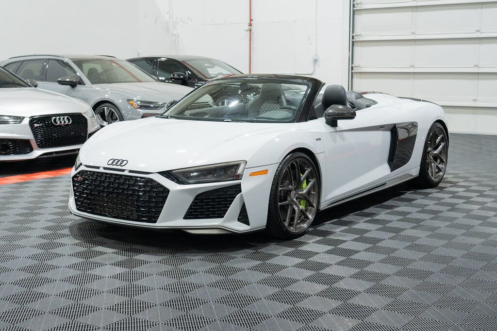 2020 Audi R8 quattro V10 Performance Spyder AWD photo 3 of 24