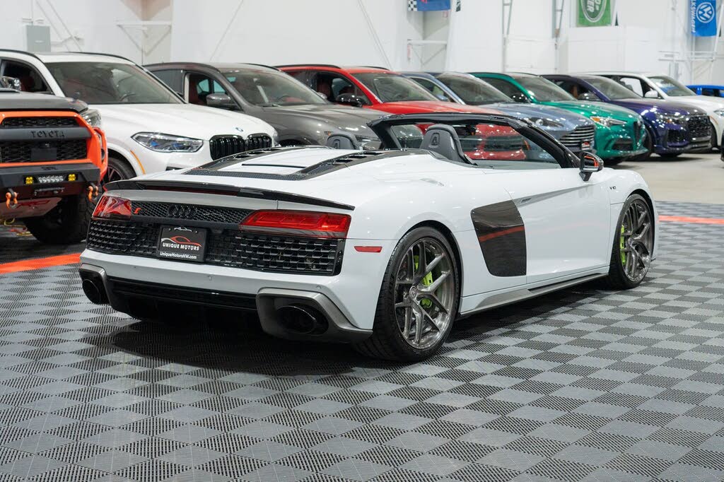 2020 Audi R8 quattro V10 Performance Spyder AWD photo 7 of 24